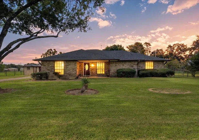 1st image of 13816 Carolyn St, Santa Fe, TX 77517 | MLS# 64375979