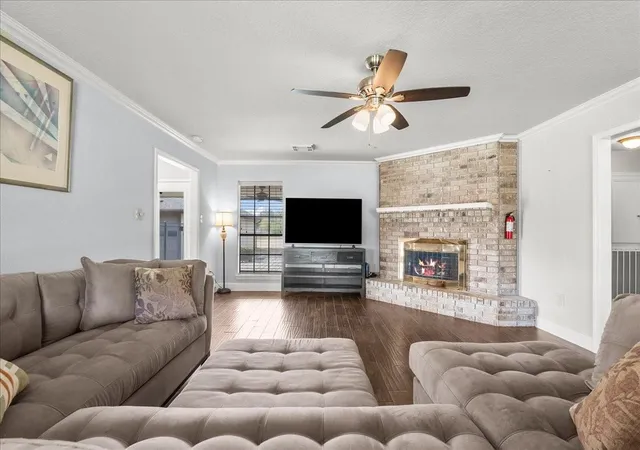 2nd image of 13816 Carolyn St, Santa Fe, TX 77517 | MLS# 64375979