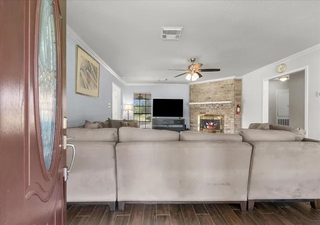 3rd image of 13816 Carolyn St, Santa Fe, TX 77517 | MLS# 64375979