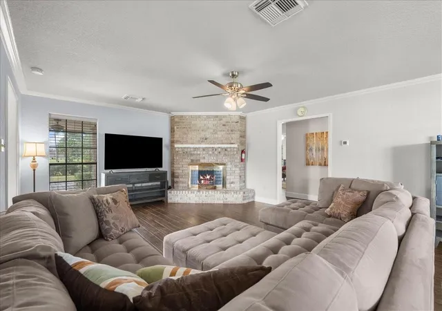 4th image of 13816 Carolyn St, Santa Fe, TX 77517 | MLS# 64375979