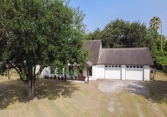 1st image of 3015 Indian Acres St, Alvin, TX 77511 | MLS# 16250834