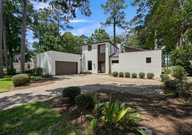 Photo 3 of Single family home for sale at 102 Wedgewood Dr W, Montgomery, TX 77356 | MLS# 7691977 | Listing updated on 2026-06-24