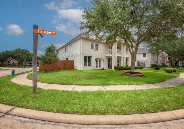 2nd image of 3612 Fir Hollow Wy, Pearland, TX 77581 | MLS# 74322733
