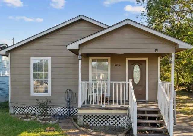Single family home for sale at 2312 Cromwell St, Houston, TX 77093 | MLS# 37452244