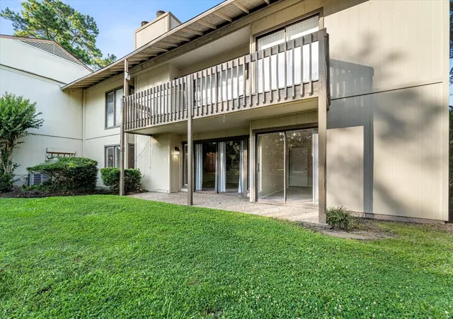 2nd image of 15919 Golf Clb Dr, Crosby, TX 77532
