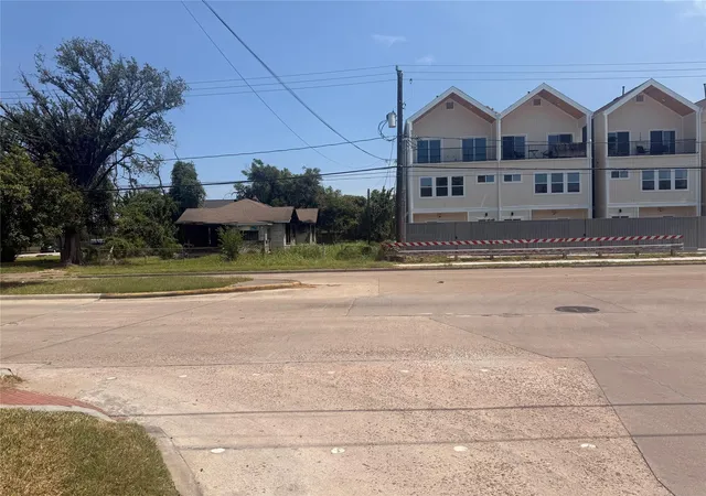 Photo 3 of Land for sale at 3812 Yale St, Houston, TX 77018 | MLS# 4436697 | Listing updated on 2026-08-31