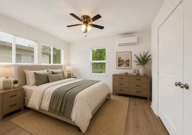 Photo 3 of Multi family home for sale at 7537 Westover St, Houston, TX 77087 | MLS# 9718904 | Listing updated on 2026-09-08