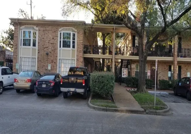 1st image of 3224 Timmons Ln #113, Houston, TX 77027 | MLS# 32373085