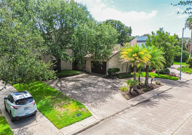 1st image of 6 Park Ln, Galveston, TX 77551 | MLS# 14360904