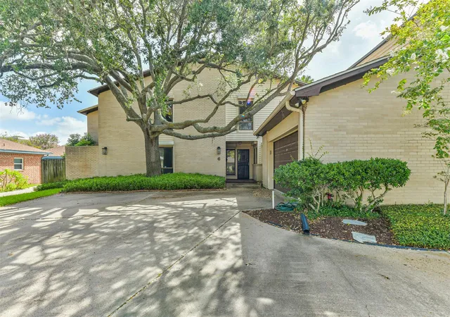 4th image of 6 Park Ln, Galveston, TX 77551 | MLS# 14360904