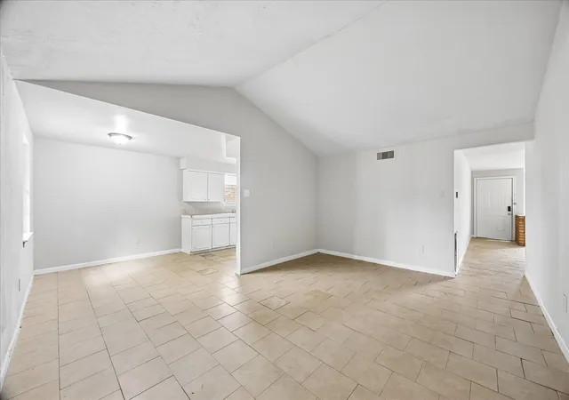 Photo 3 of Single family home for sale at 3919 Heatherbrook Dr, Houston, TX 77045 | MLS# 68336548 | Listing updated on 2026-09-02