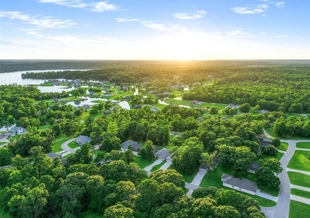 5th image of 100 N Forest Dr, Huntsville, TX 77340 | MLS# 7713755