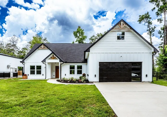 1st image of 164 Braford, Onalaska, TX 77360 | MLS# 71082784