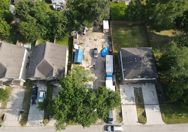 4th image of 8130 Gallahad St, Houston, TX 77078 | MLS# 6224703