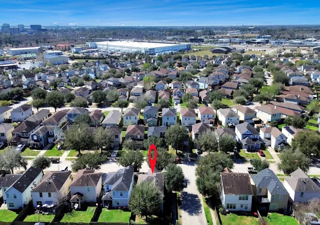 Photo 3 of Sale Pending at 19042 Remington Ml Dr, Houston, TX 77073 | MLS# 3500726 | Listing updated on 2026-08-20