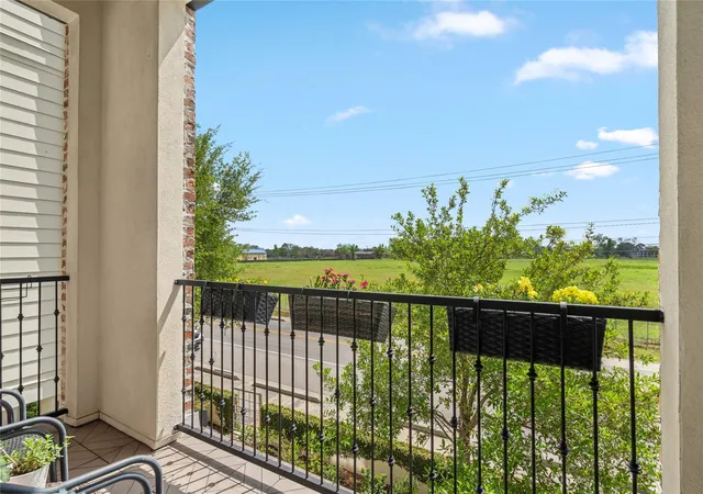 Photo 3 of Single family home for sale at 8668 Emnora Ln, Houston, TX 77080 | MLS# 86371748 | Listing updated on 2026-09-11