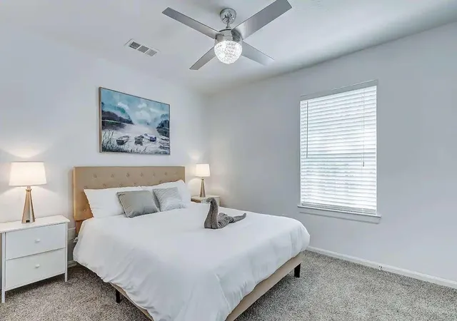 Photo 4 of Single family home for sale at 14 Dovetail Pl, Spring, TX 77381 | MLS# 16481874 | Listing updated on 2026-04-25