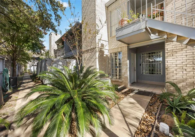 Photo 2 of Condo for sale at 7400 Bellerive Dr #1807, Houston, TX 77036 | MLS# 39531667 | Listing updated on 2026-02-19