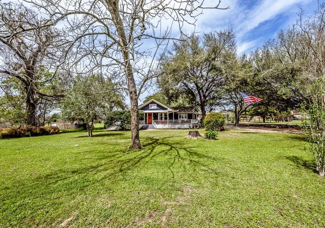 Photo 3 of Single family home for sale at 25790 Lakeside Dr, Hockley, TX 77447 | MLS# 85056466 | Listing updated on 2026-09-20