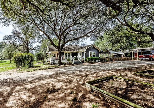 Photo 3 of Single family home for sale at 25790 Lakeside Dr, Hockley, TX 77447 | MLS# 85056466 | Listing updated on 2026-09-20