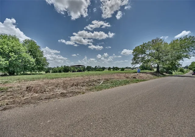 2nd image of Tbd Cr 318, Navasota, TX 77868 | MLS# 58079347