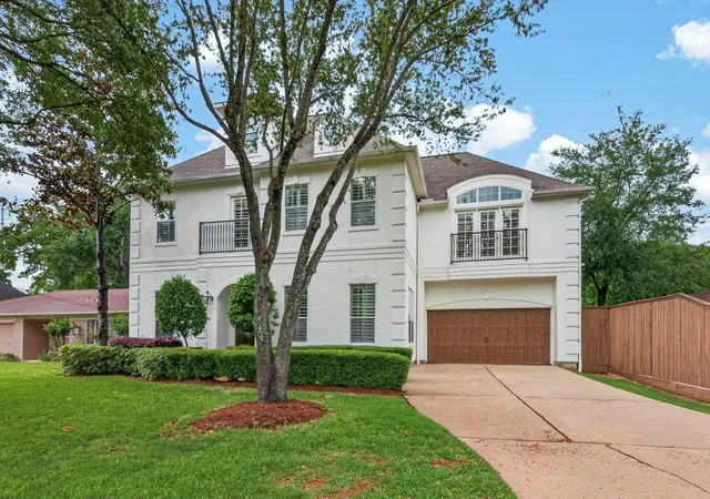 3rd image of 10932 Lasso Ln, Houston, TX 77079 | MLS# 55311824