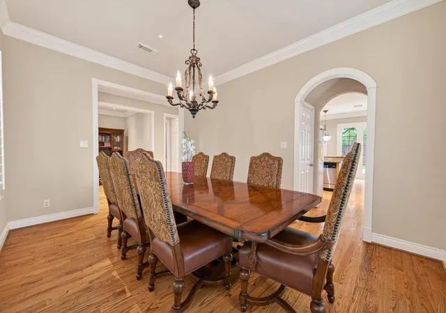 5th image of 10932 Lasso Ln, Houston, TX 77079 | MLS# 55311824