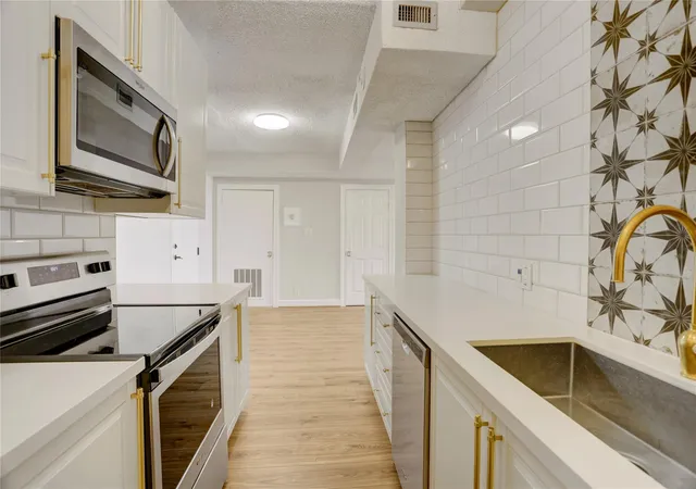 Homes for sale in Houston, TX | 1400 Hermann Dr #15D, Houston, TX 77004 | MLS# 10247434