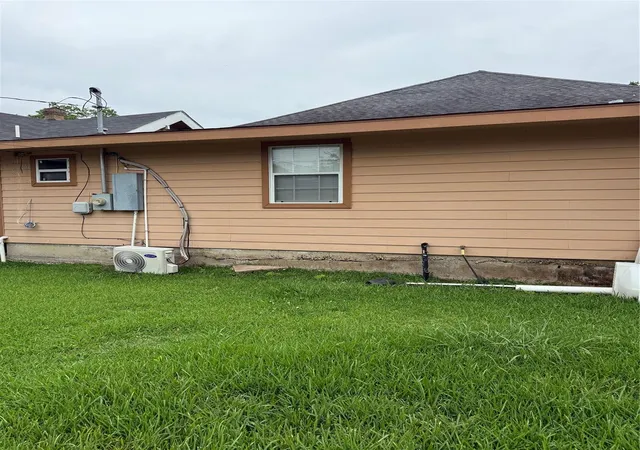 Homes for sale in Port Arthur, TX | 2145 5th St, Port Arthur, TX 77640 | MLS# 7941895