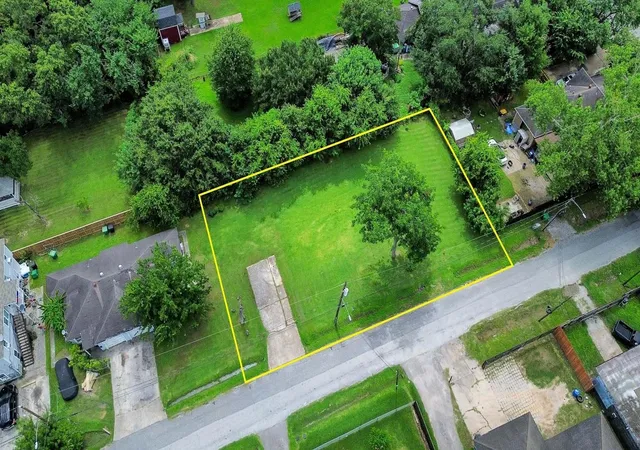 Photo 2 of Land for sale at 2825 Iola St, Houston, TX 77017 | MLS# 72168075 | Listing updated on 2026-06-25