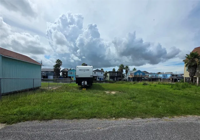 Photo 4 of Land for sale at 90 Byp Vista Dr, Hitchcock, TX 77563 | MLS# 36536426 | Listing updated on 2026-09-17