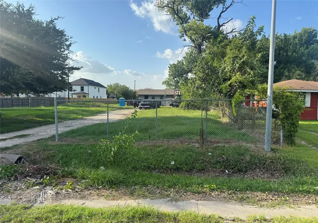 4th image of 763 Junell St, Houston, TX 77088 | MLS# 62079025