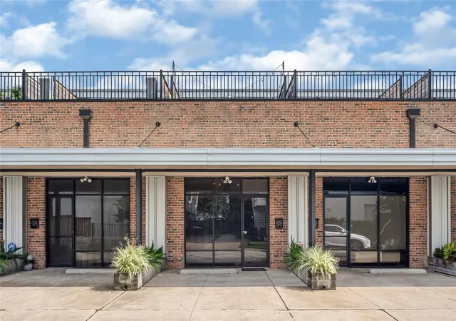 Photo 3 of Condo for sale at 1601 W Webster St #7, Houston, TX 77019 | MLS# 61166399 | Listing updated on 2026-09-13