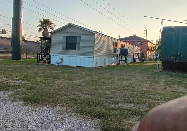 Photo 1 of Land for sale at 2709 East Fwy, Baytown, TX 77521 | MLS# 24563566 | Listing updated on 2026-08-28