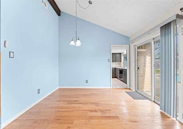 5th image of 4307 Meadow Glenn Dr, Dickinson, TX 77539 | MLS# 44373852