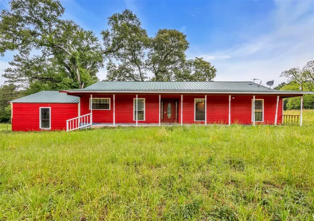 Homes for sale in New Waverly, TX | 112 Little Rd #A, New Waverly, TX 77358 | MLS# 76608197