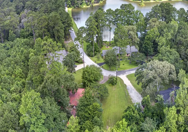 Photo 2 of Sale Pending at 3837 Summer Ln, Huntsville, TX 77340 | MLS# 17399981 | Listing updated on 2026-08-24