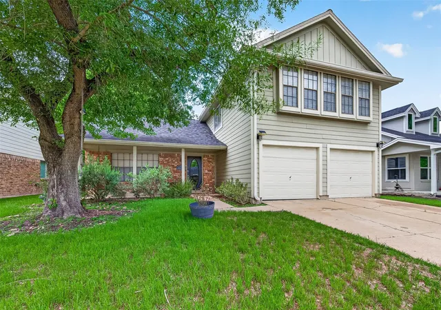 Photo 2 of Single family home for sale at 10414 Green Valley Ln, Houston, TX 77064 | MLS# 27503818 | Listing updated on 2026-08-30