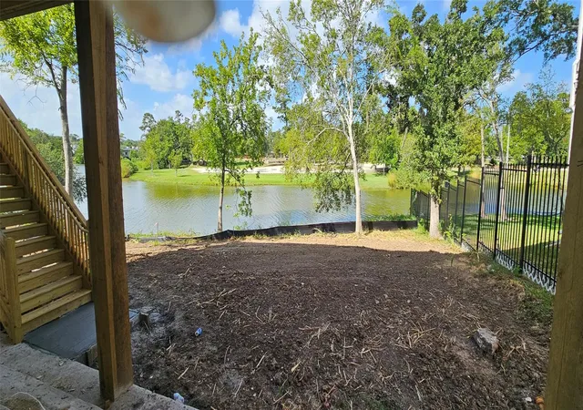Photo 3 of Single family home for sale at 3905 Peacock Isle Dr, Dickinson, TX 77539 | MLS# 57391064 | Listing updated on 2026-09-27