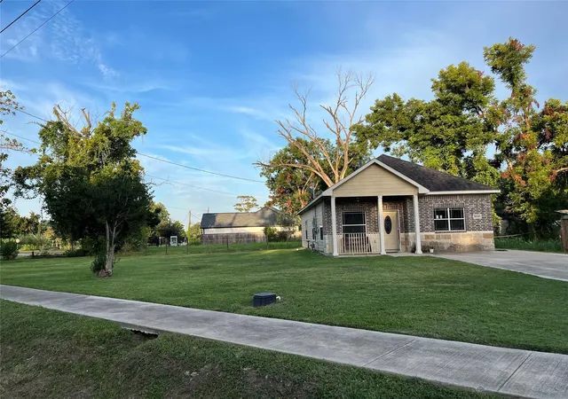 Photo 1 of Sale Pending at 5630 Shreveport Blvd, Houston, TX 77028 | MLS# 21971701 | Listing updated on 2026-09-17