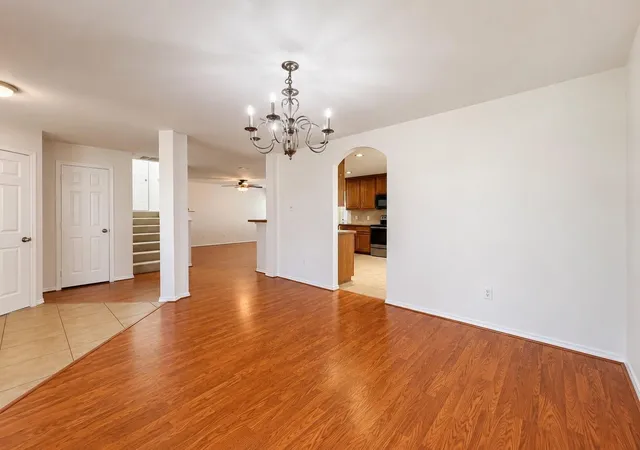 5th image of 13 Sunnyvale Ln, Manvel, TX 77578 | MLS# 73287496