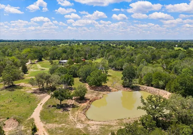 Homes for sale in Fayetteville, TX | 2516 Klimek Rd, Fayetteville, TX 78940 | MLS# 6066349