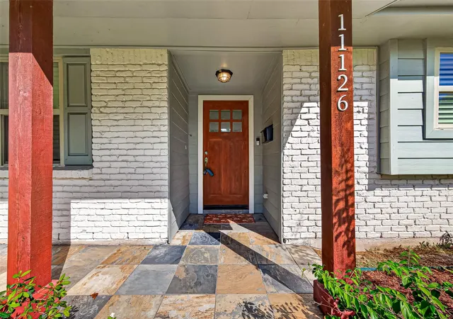 2nd image of 11126 Cedarhurst Dr, Houston, TX 77096 | MLS# 5266835