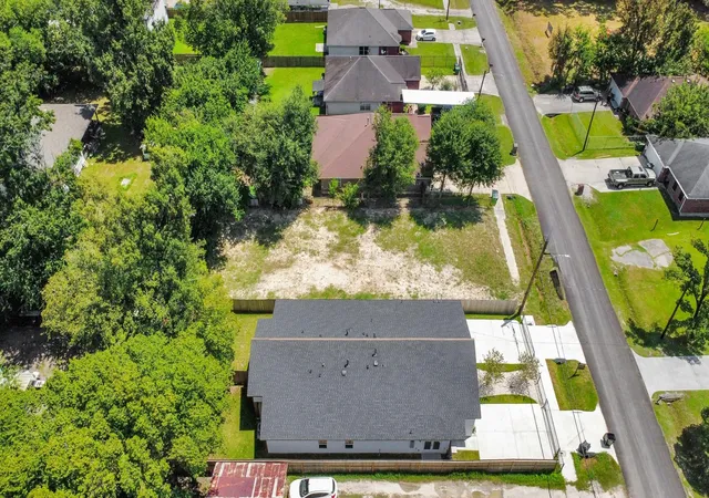 4th image of 8113 Hamlet St, Houston, TX 77078 | MLS# 8969223
