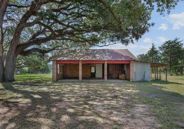 4th image of 1107 County Road 151, Columbus, TX 78934 | MLS# 80592379