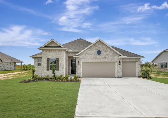 Homes for sale in Sealy, TX | 215 Dunovant Dr, Sealy, TX 77474 | MLS# 33112908