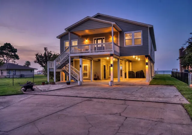 5th image of 2534 Cliff Dr, Dickinson, TX 77539 | MLS# 95228755