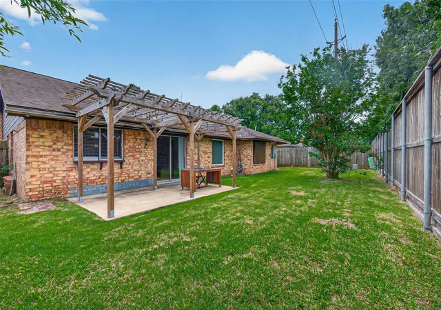 Photo 4 of Single family home for sale at 2215 Fort Laramie Dr, Katy, TX 77449 | MLS# 10383293 | Listing updated on 2026-09-14