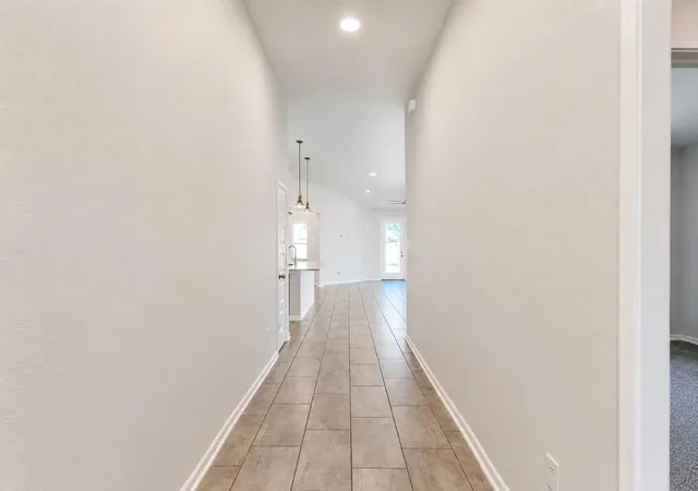 Photo 4 of Sale Pending at 15515 Amber Manor Ln, Houston, TX 77044 | MLS# 11332277 | Listing updated on 2026-09-19