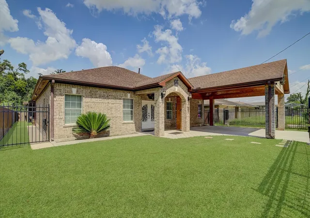 Photo 1 of Single family home for sale at 8701 Lawnridge St, Houston, TX 77016 | MLS# 64576130 | Listing updated on 2026-09-19